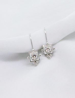 14kwg diamond earrings
